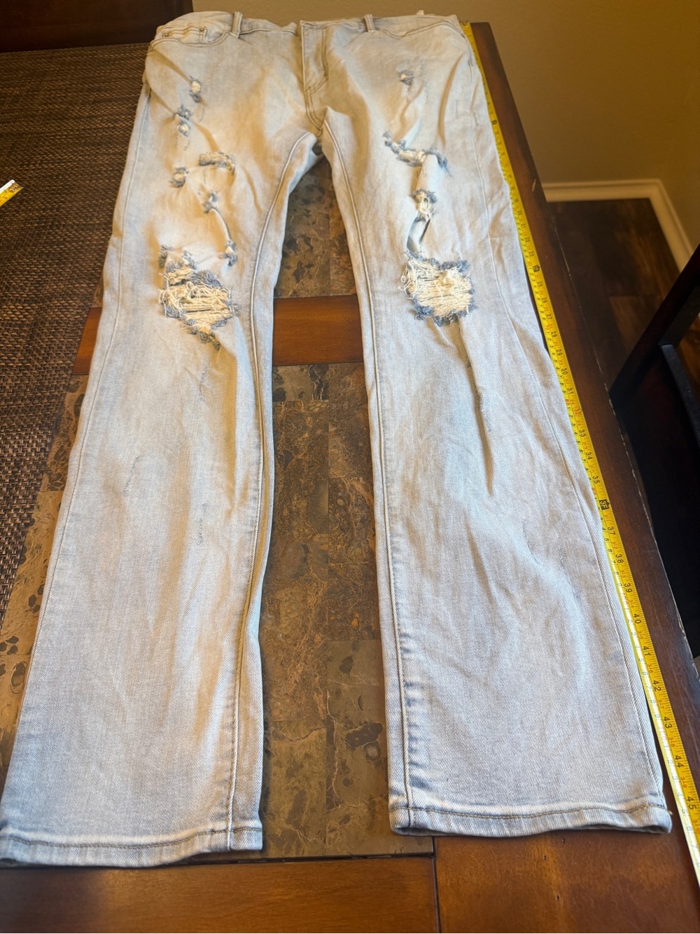 Mnml Light Wash Distressed Men’s Jeans size 38